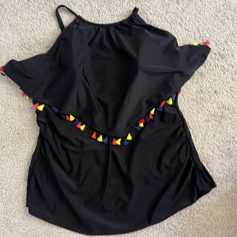 Cacique Swimsuit Top Size 28 NWT
